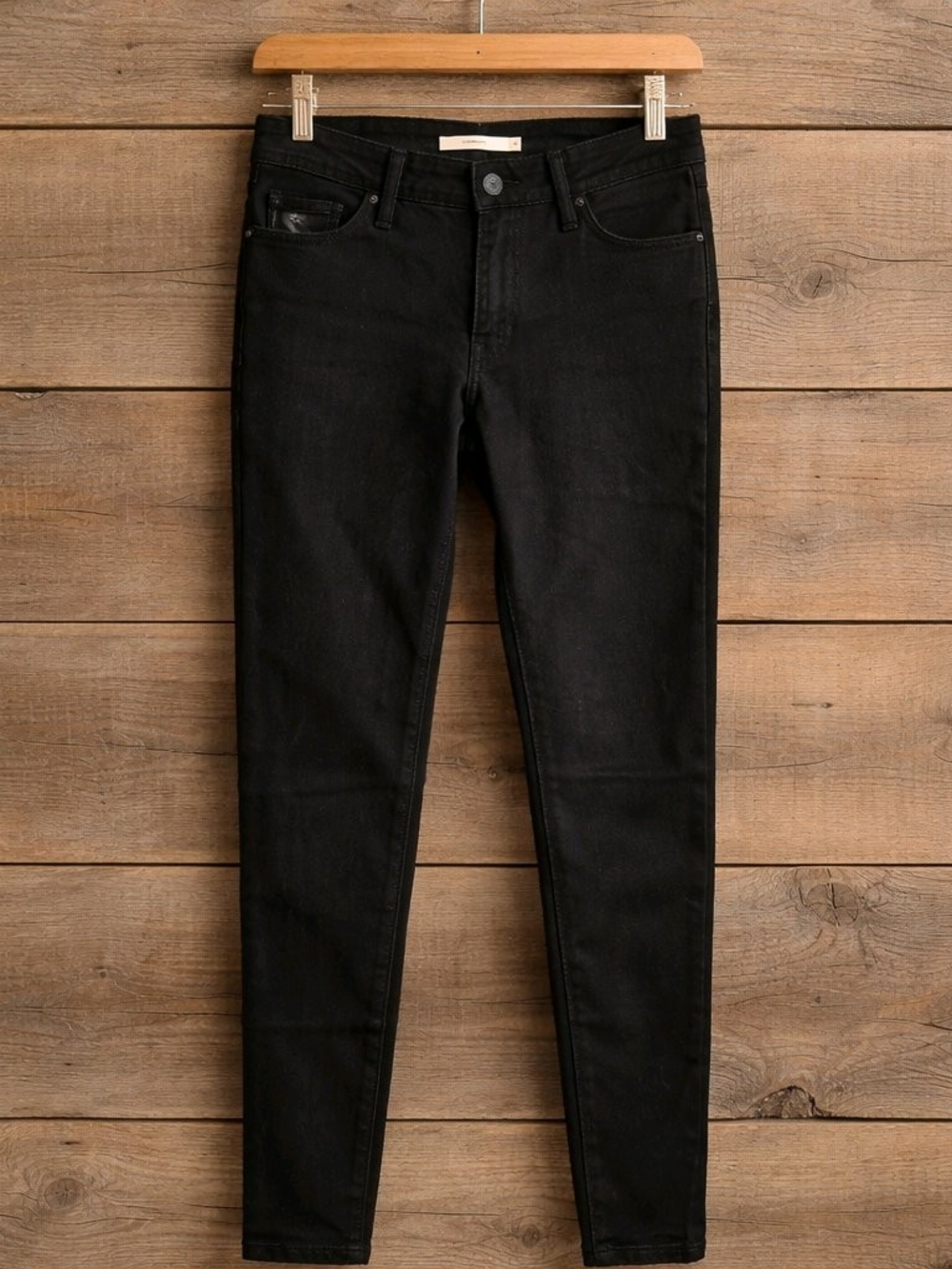 Levi’s 711 Skinny Jeans | Sleek Black Label | Size 26x27